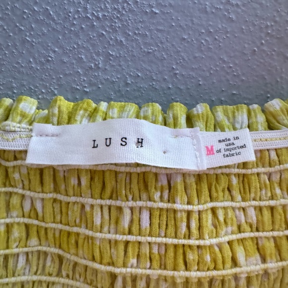 Brand Lush, yellow and white form fitting crop top - Picture 4 of 4